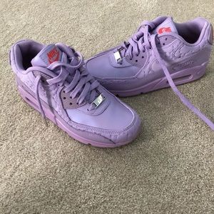Purple Nike Airmax 90 Special Edition: Paris